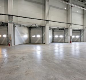 Loading,warehouse,deck,with,big,cargo,doors