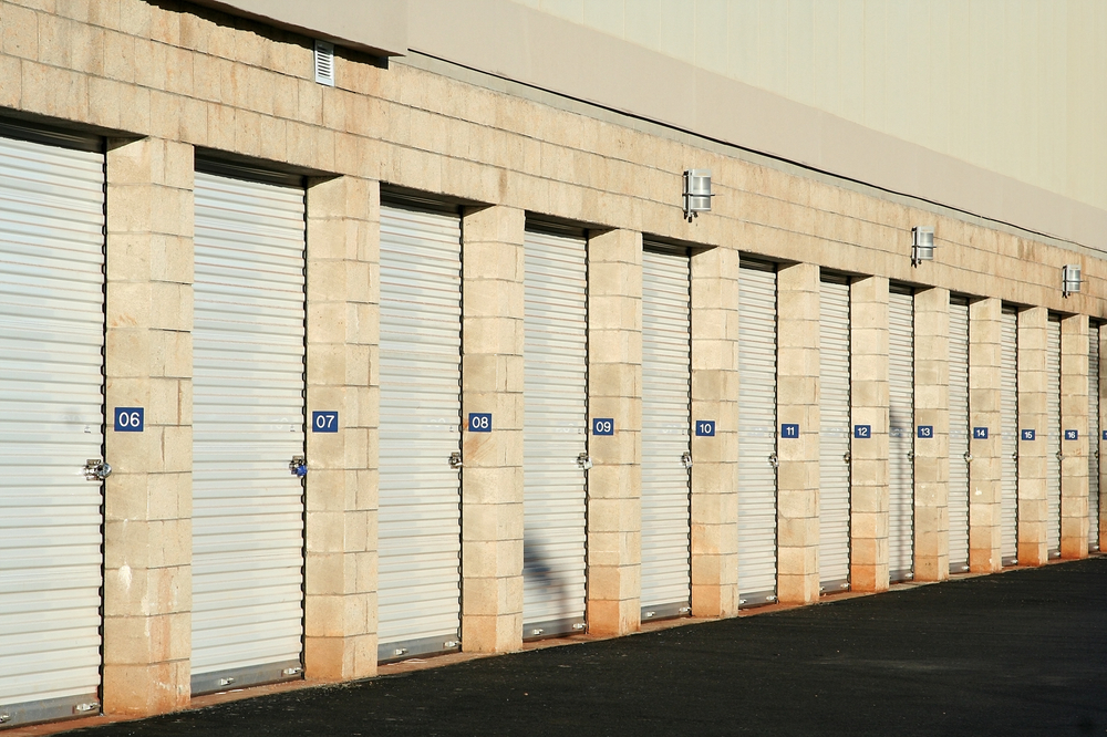 Self,storage,warehouse,metal,roll,up,doors,closed,in,a