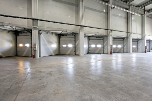 Loading,warehouse,deck,with,big,cargo,doors